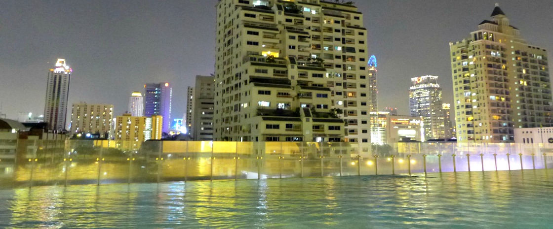Rooftop pool at our Bangkok apartment: not too shabby.